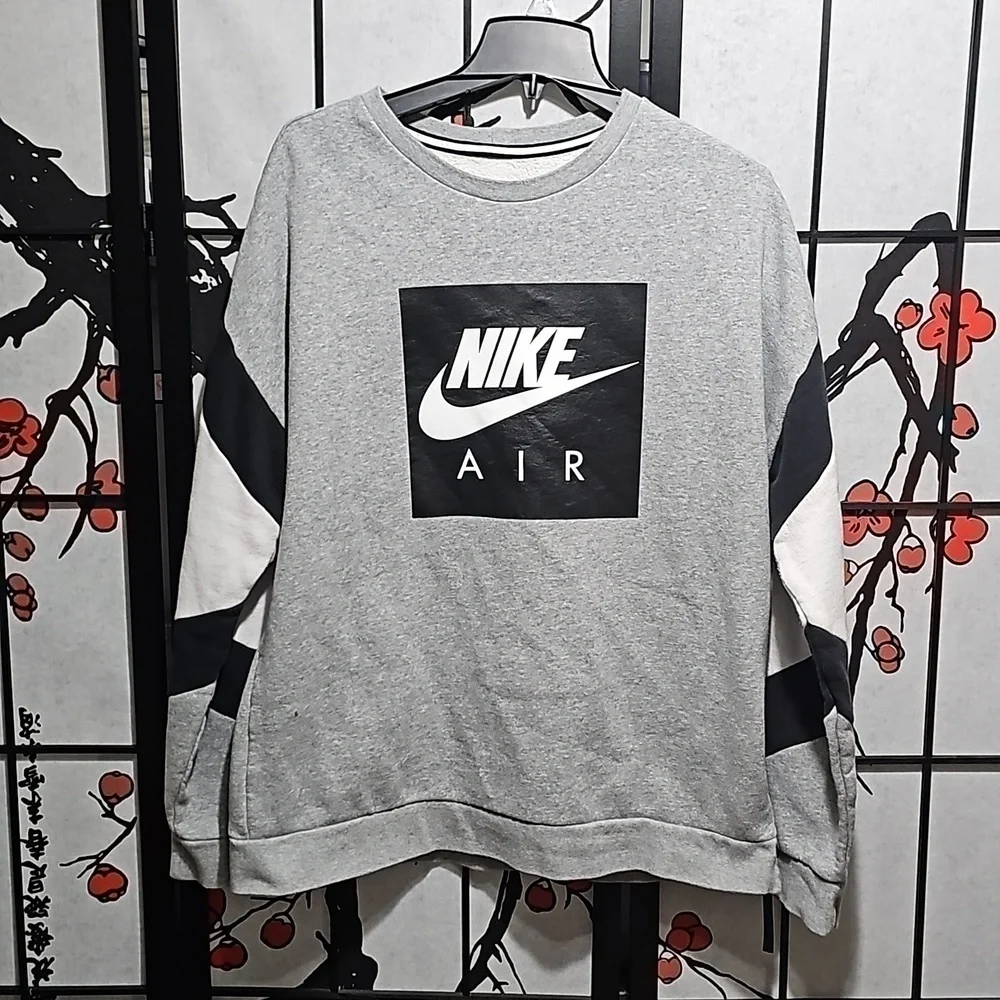Nike Air Gray Pullover Sweater Size Large